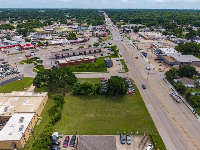 212 N 1st Street, Garland, TX 75040