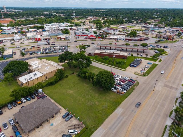 212 N 1st Street, Garland, TX 75040