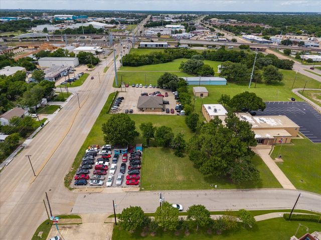 212 N 1st Street, Garland, TX 75040