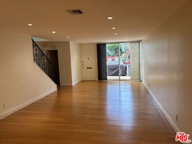 5215 Sepulveda Boulevard 21B, Culver City, CA 90230