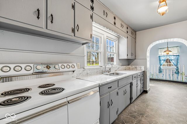 1634 W 11th Street, Anderson, IN 46016