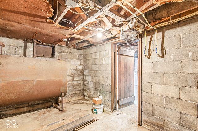 1634 W 11th Street, Anderson, IN 46016