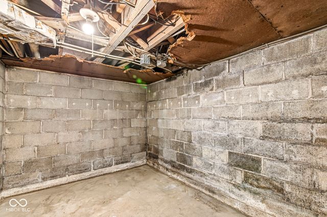 1634 W 11th Street, Anderson, IN 46016