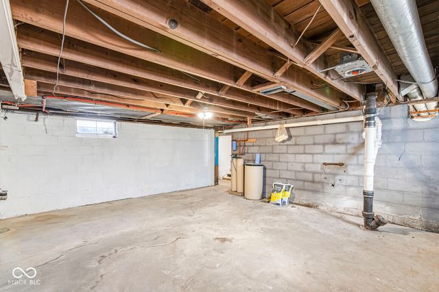 1634 W 11th Street, Anderson, IN 46016