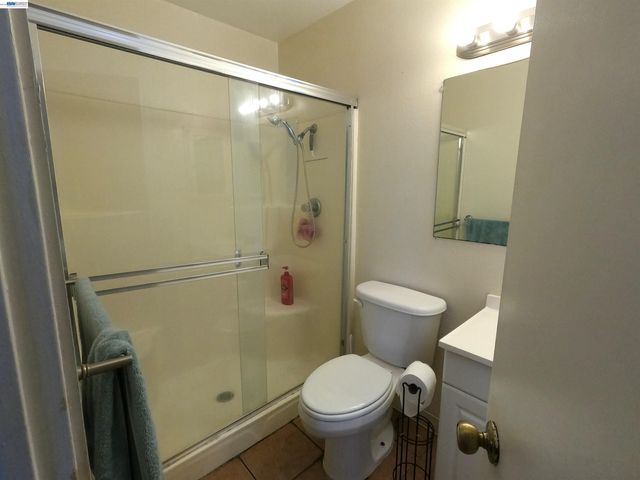 1566 Pine Ave 103A, Long Beach, CA 90813