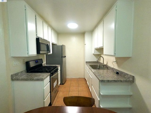 1566 Pine Ave 103A, Long Beach, CA 90813