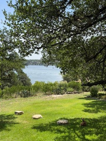 133 Comanche PT, Point Venture, TX 78645