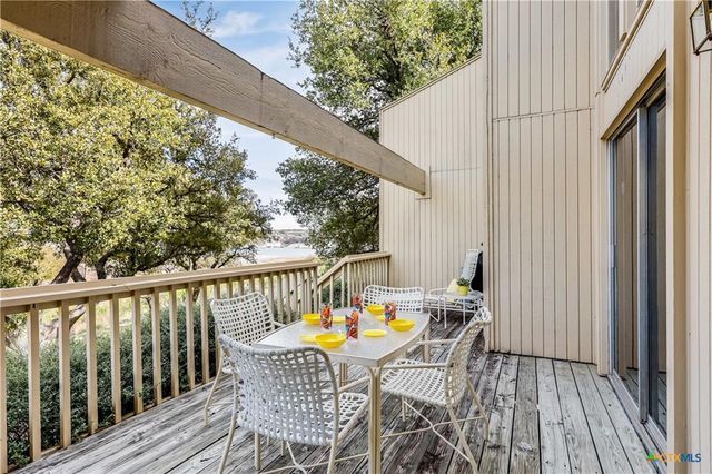 133 Comanche PT, Point Venture, TX 78645