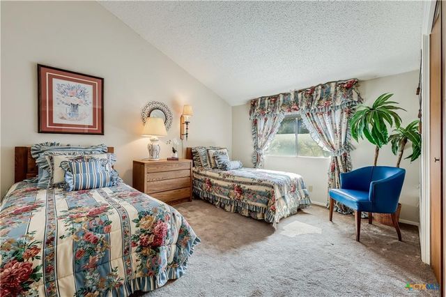 133 Comanche PT, Point Venture, TX 78645