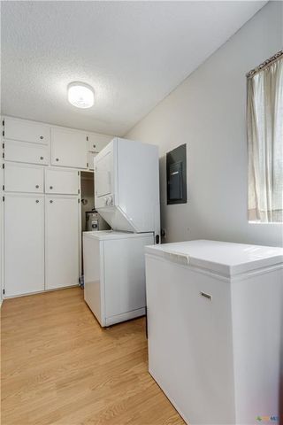 133 Comanche PT, Point Venture, TX 78645