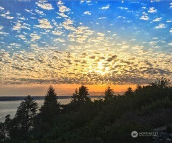 4520 Kennedy Road NE, Tacoma, WA 98422