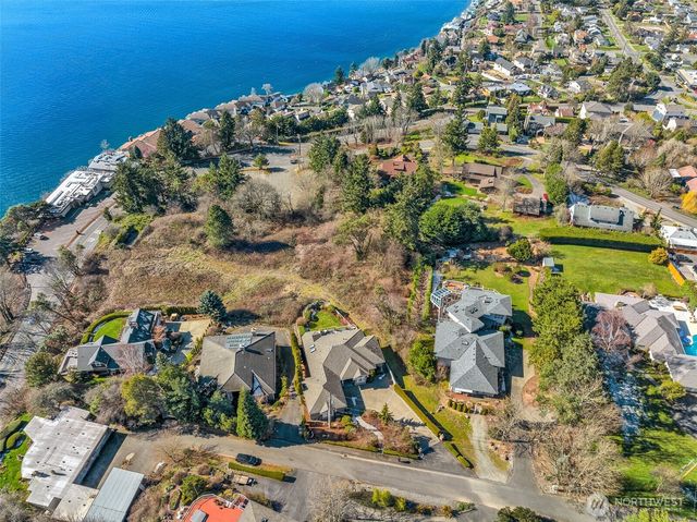 4520 Kennedy Road NE, Tacoma, WA 98422