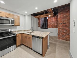90 Grove St LL2, Worcester, MA 01605