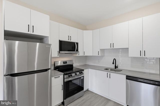 5803 SPRUCE ST, Philadelphia, PA 19139