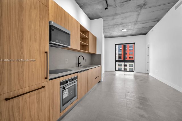 91 NW 27th Street 204, Miami, FL 33127