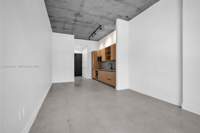 91 NW 27th Street 204, Miami, FL 33127