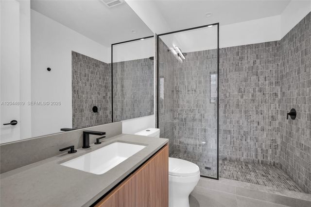 91 NW 27th Street 204, Miami, FL 33127