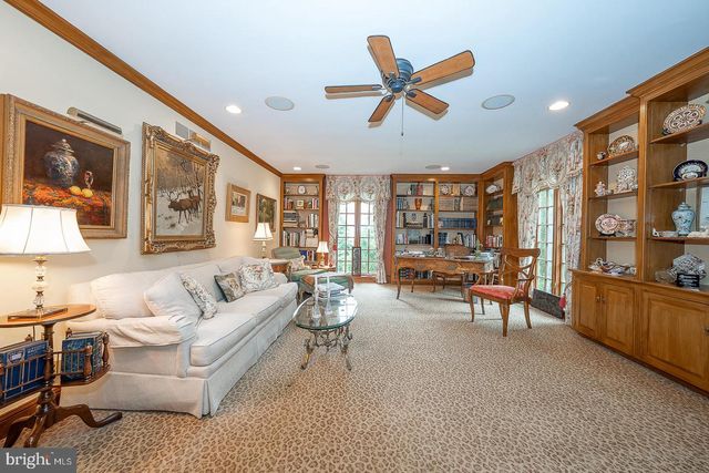 160 ABRAHAMS LN, Villanova, PA 19085