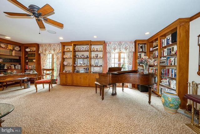 160 ABRAHAMS LN, Villanova, PA 19085