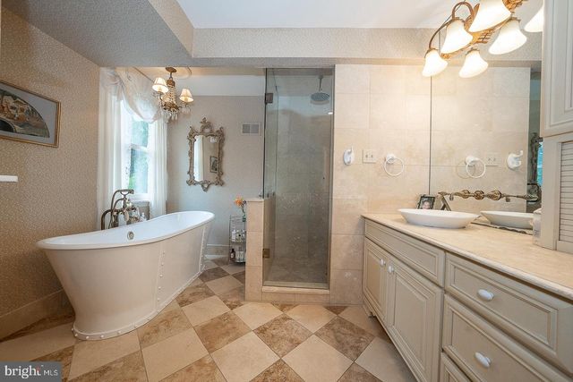 160 ABRAHAMS LN, Villanova, PA 19085