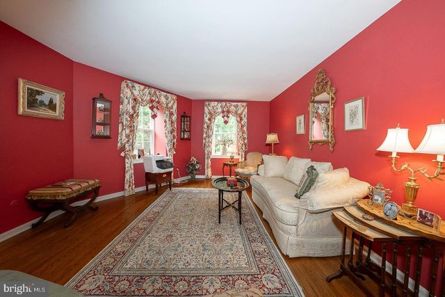 160 ABRAHAMS LN, Villanova, PA 19085