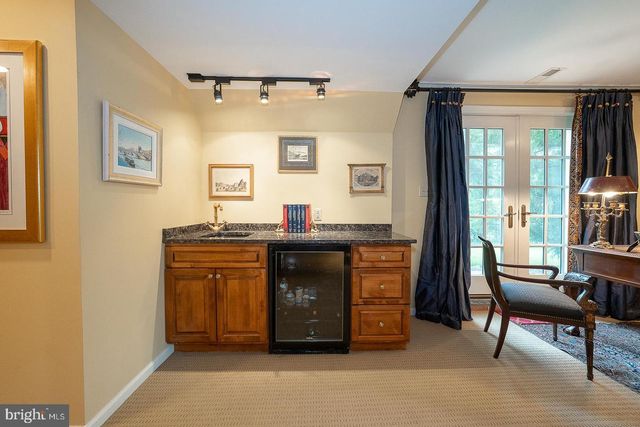 160 ABRAHAMS LN, Villanova, PA 19085