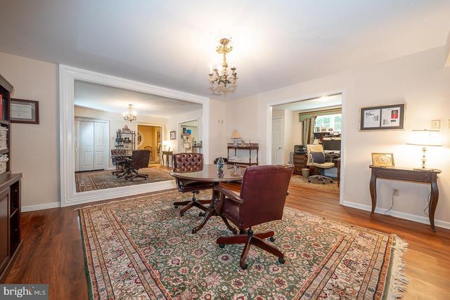 160 ABRAHAMS LN, Villanova, PA 19085