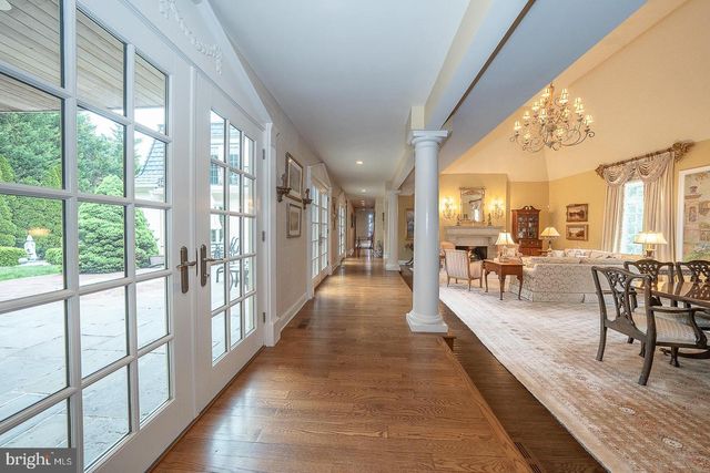 160 ABRAHAMS LN, Villanova, PA 19085