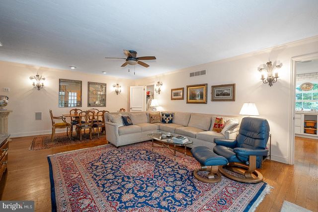 160 ABRAHAMS LN, Villanova, PA 19085