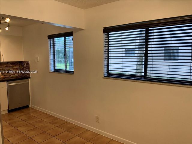 9920 NW 68th Pl 110, Tamarac, FL 33321