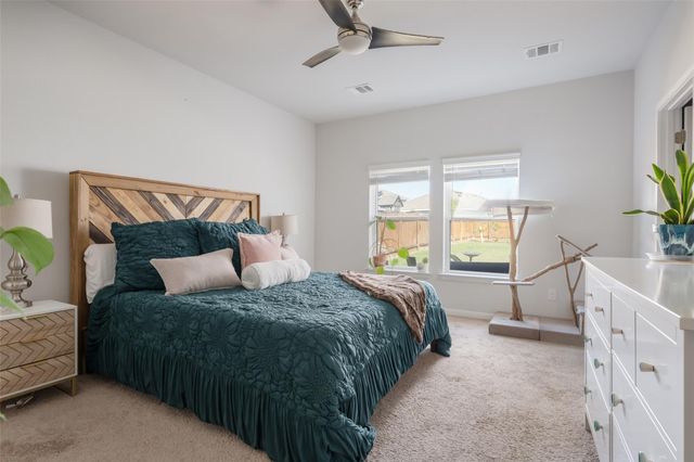 348 Lacey Oak LOOP, San Marcos, TX 78666