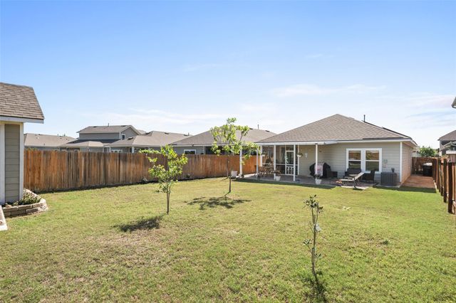 348 Lacey Oak LOOP, San Marcos, TX 78666