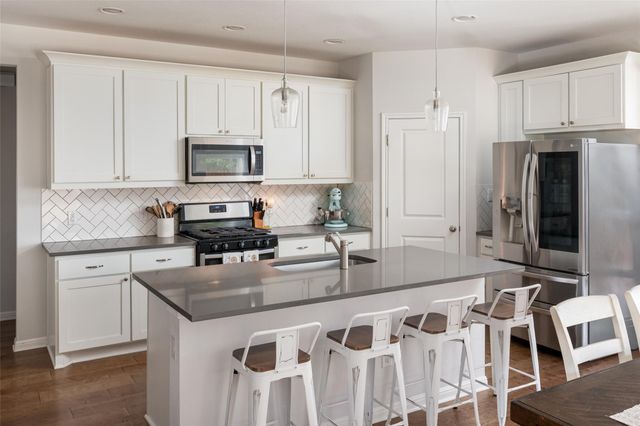 348 Lacey Oak LOOP, San Marcos, TX 78666