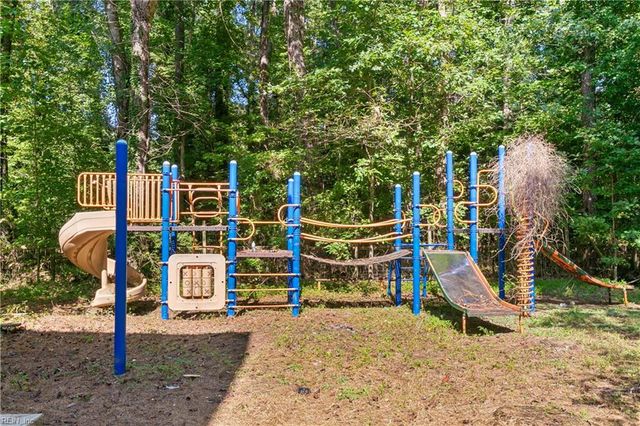 706 Yorktown RD, Poquoson, VA 23662