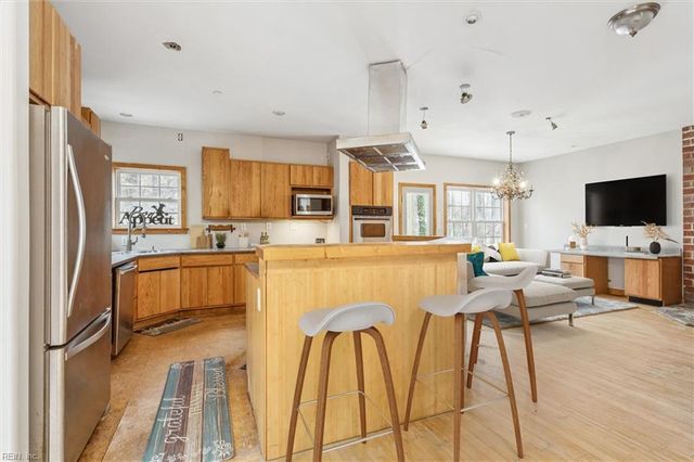 706 Yorktown RD, Poquoson, VA 23662