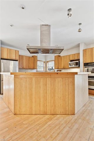 706 Yorktown RD, Poquoson, VA 23662