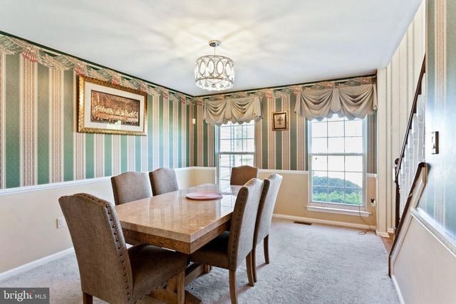 7 CRYSTAL CT, Sicklerville, NJ 08081