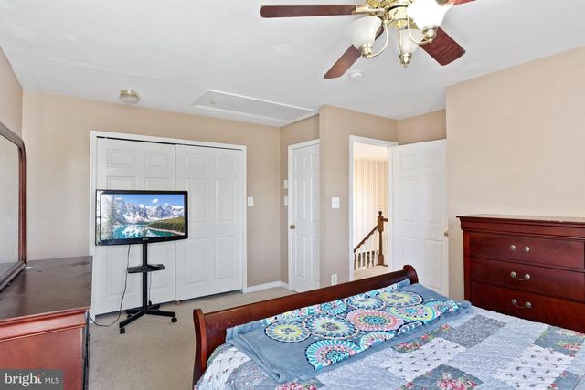 7 CRYSTAL CT, Sicklerville, NJ 08081