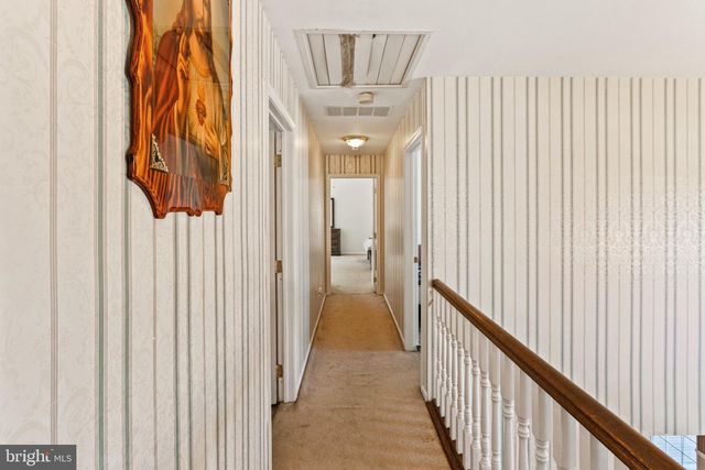 7 CRYSTAL CT, Sicklerville, NJ 08081