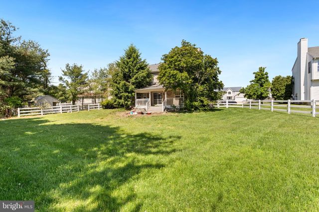 7 CRYSTAL CT, Sicklerville, NJ 08081