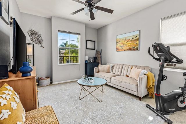 2407 Douglaston Gln, Escondido, CA 92026