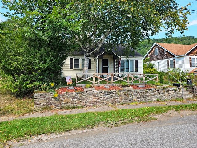 13 Raymond Avenue, Oneonta-town, NY 13820