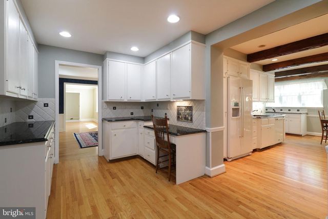 505 HILLCREST AVE, State College, PA 16803