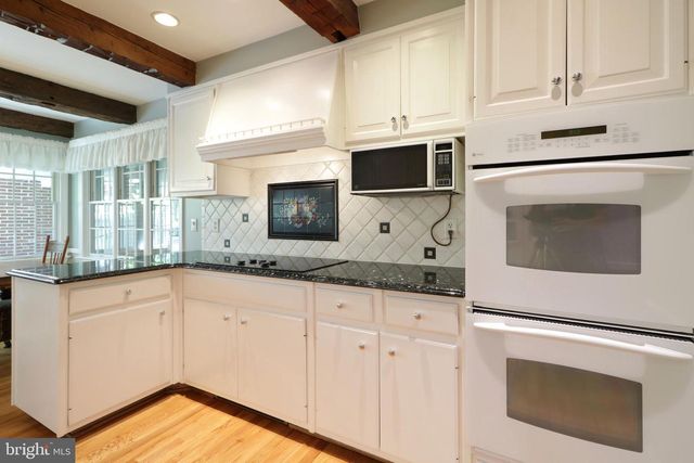 505 HILLCREST AVE, State College, PA 16803