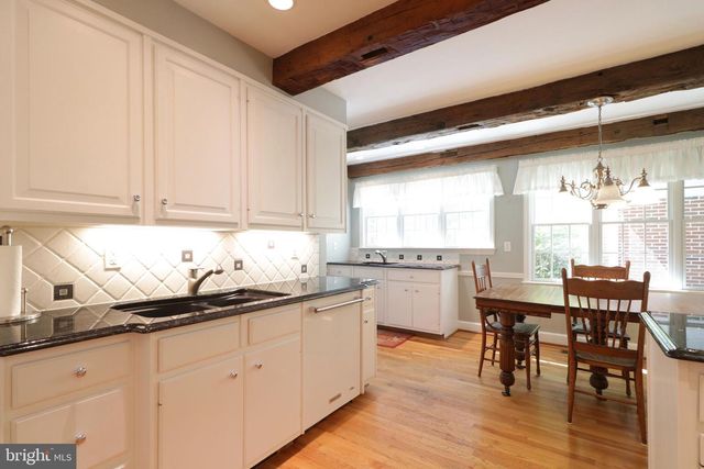 505 HILLCREST AVE, State College, PA 16803