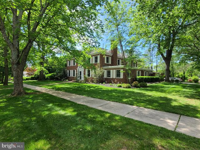 505 HILLCREST AVE, State College, PA 16803