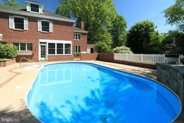 505 HILLCREST AVE, State College, PA 16803