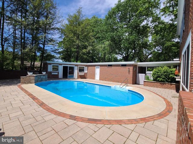 505 HILLCREST AVE, State College, PA 16803