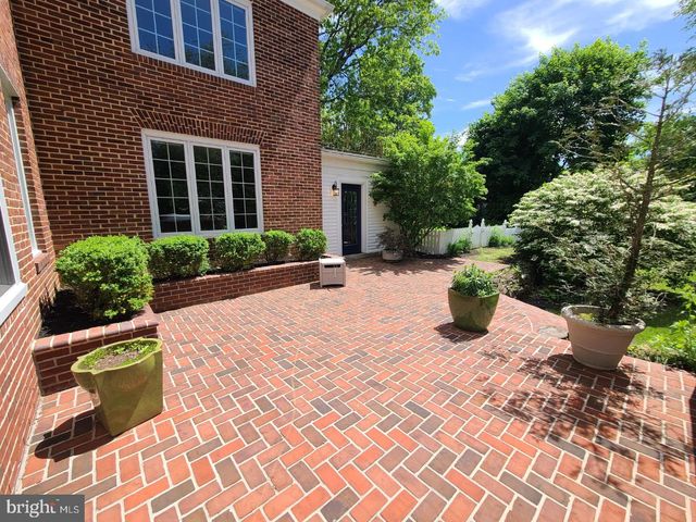 505 HILLCREST AVE, State College, PA 16803