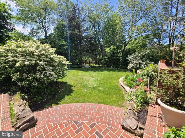 505 HILLCREST AVE, State College, PA 16803